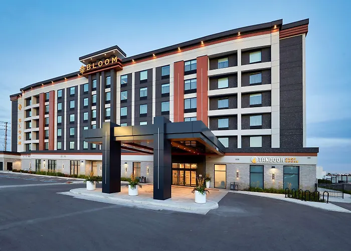 Bloom Mississauga, Tapestry Collection By Hilton Hotel